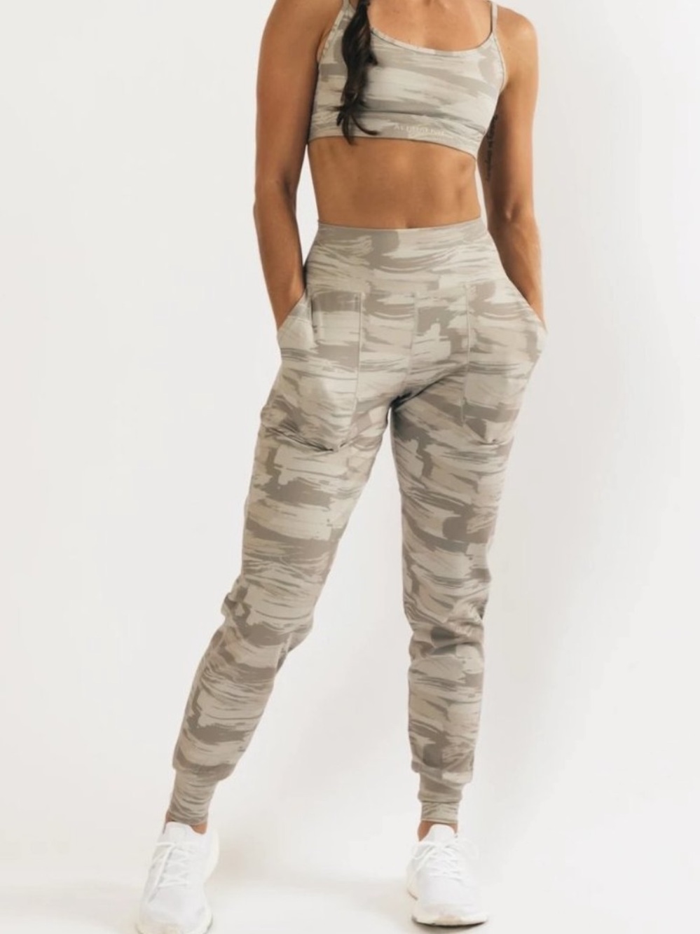 Alphalete Grey Desert Canvas Camo Joggers - Large